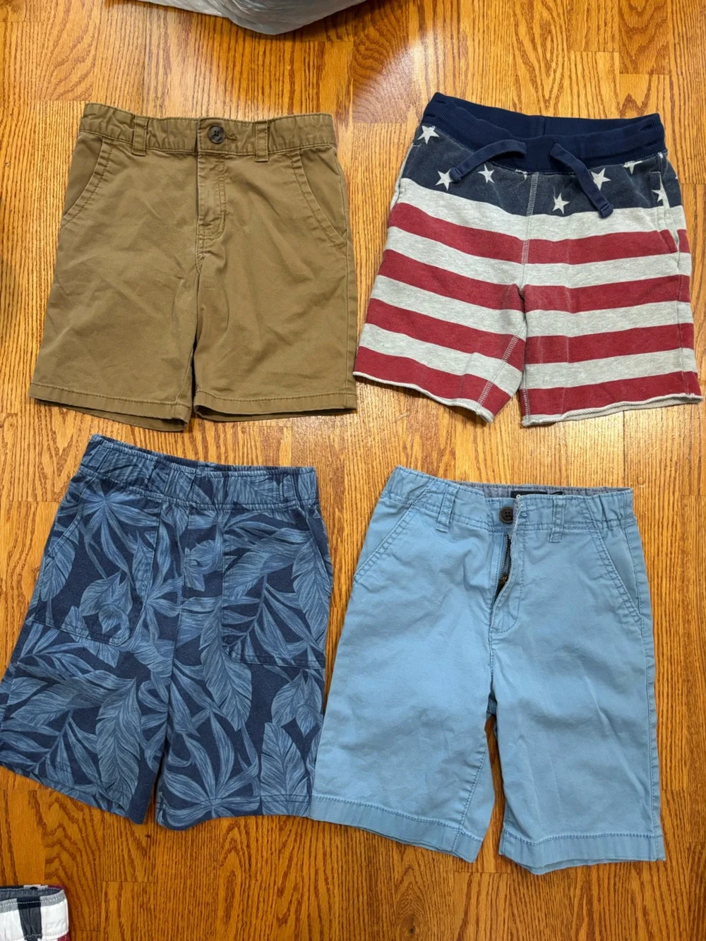 OshKosh B'gosh set of 4 shorts boys 6 Light Blue Kids Shorts 4th of July